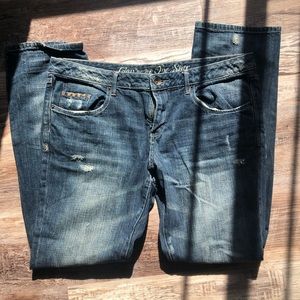 CROSBY distressed jeans